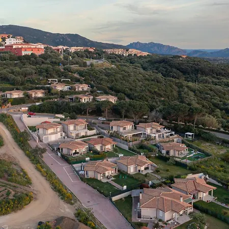 Vakantiehuis Li Junchi - Due Passi Dal Mare - Spazioso Giardino Badesi