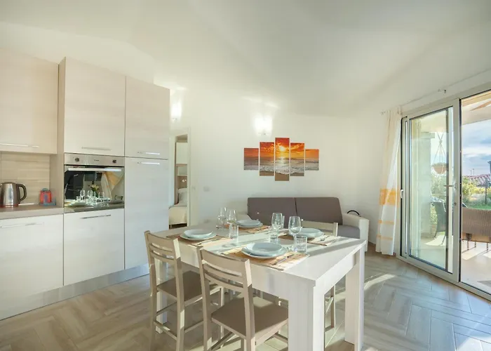 Li Junchi - Due Passi Dal Mare - Spazioso Giardino Vakantiehuis Badesi