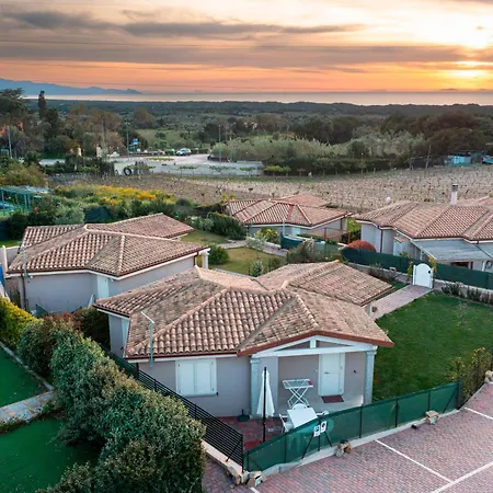 Li Junchi - Due Passi Dal Mare - Spazioso Giardino בית נופש באדזי