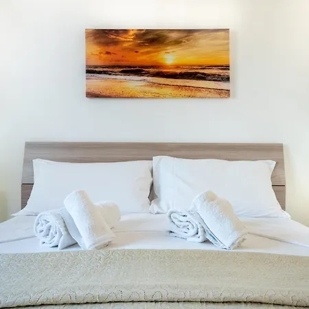 Li Junchi - Due Passi Dal Mare - Spazioso Giardino בית נופש *