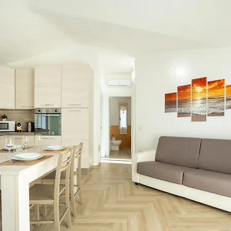 Li Junchi - Due Passi Dal Mare - Spazioso Giardino בית נופש באדזי