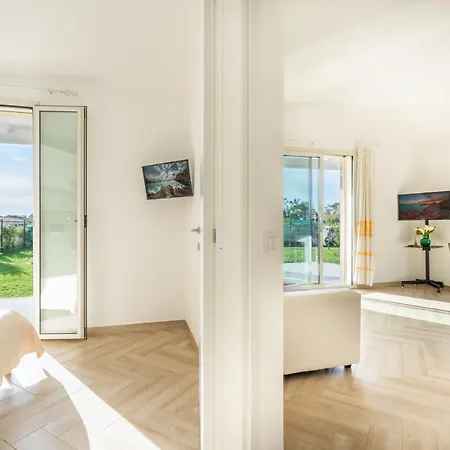 Li Junchi - Due Passi Dal Mare - Spazioso Giardino בית נופש *