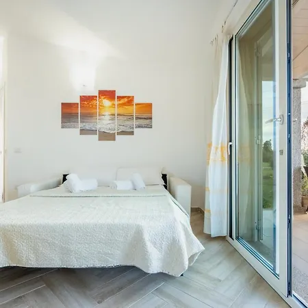 Li Junchi - Due Passi Dal Mare - Spazioso Giardino *